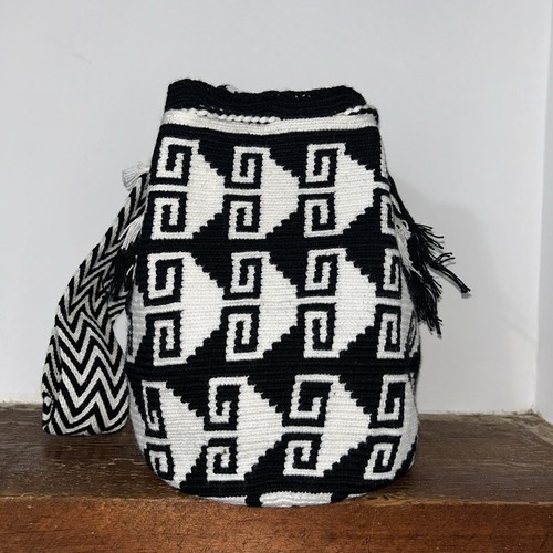 Authentic 100% Wayuu Mochila Colombian Bag Large Black & White - photo 5