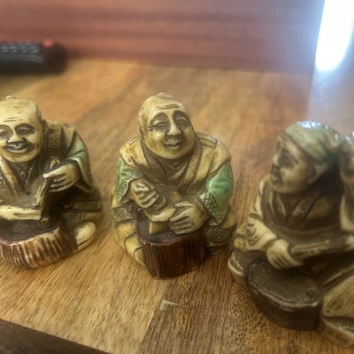 Vintage Set of 3 Japanese Crouching Resin Handcrafted Netsuke 2 - photo 4