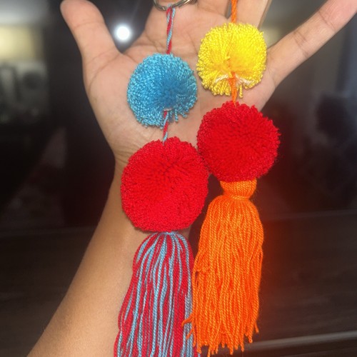 2 Pcs Wayuu Colorful Red And Blue Pompom Tassel Keychain Set - photo 3