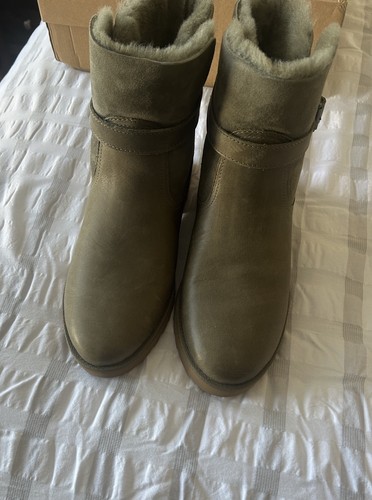 UGG Romely Buckle Boots Women's 9 Olive Green Leather Sheepskin - photo 5