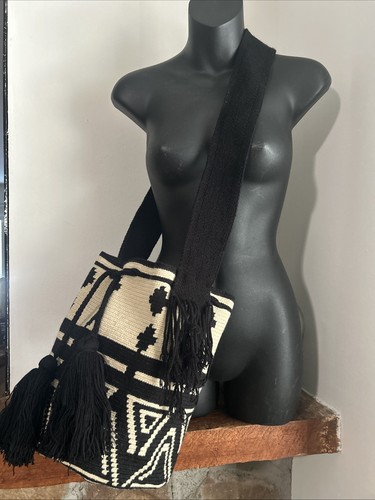 Authentic Wayuu Mochila Colombian Bag Large Chevron Black Beige - photo 2