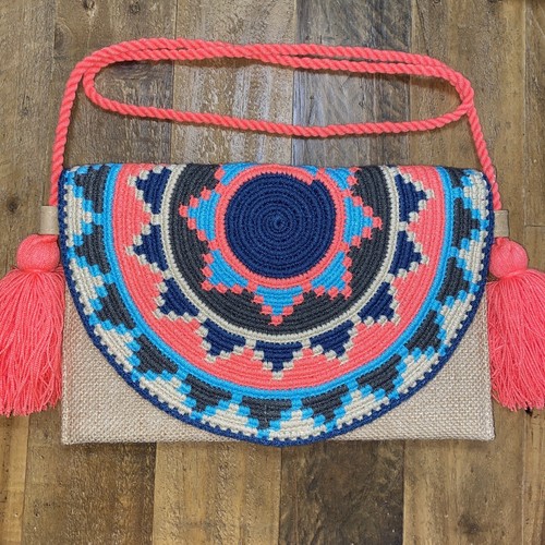 Authentic Wayuu Crossbody clutch with knitted flat cover