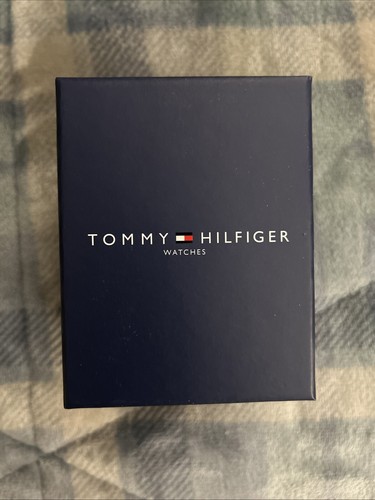 TOMMY HILFIGER WATCH DISPLAY GIFT PRESENTATION BOX WITH MANUAL