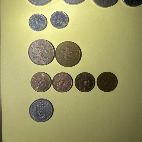 Lot of 20 British Coins Queen Elizabeth II - photo 4