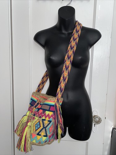 Authentic Wayuu Mochila Colombian Crossbody Bag - Medium - photo 2