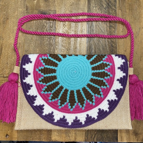 Authentic Wayuu clutch with knitted flat cover colorful