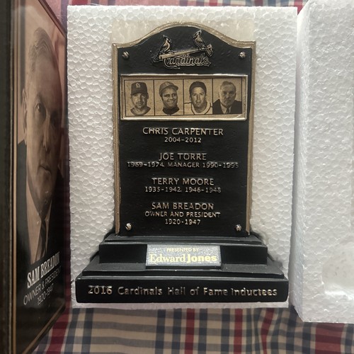 2016 St. Louis Cardinal Hall of Fame Plaque in Box