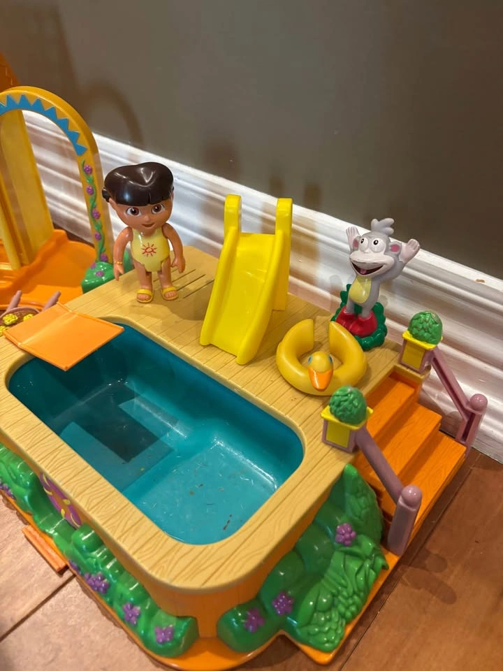 Fisher-Price Dora the Explorer Pool and Greenhouse Playset - photo 2