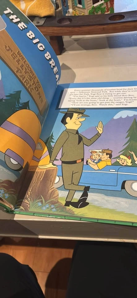 Vintage yogi bear book - photo 3