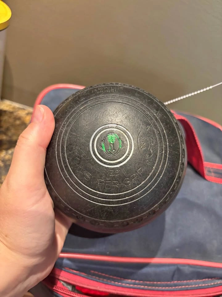 Vintage henselite lawn bowling size 1