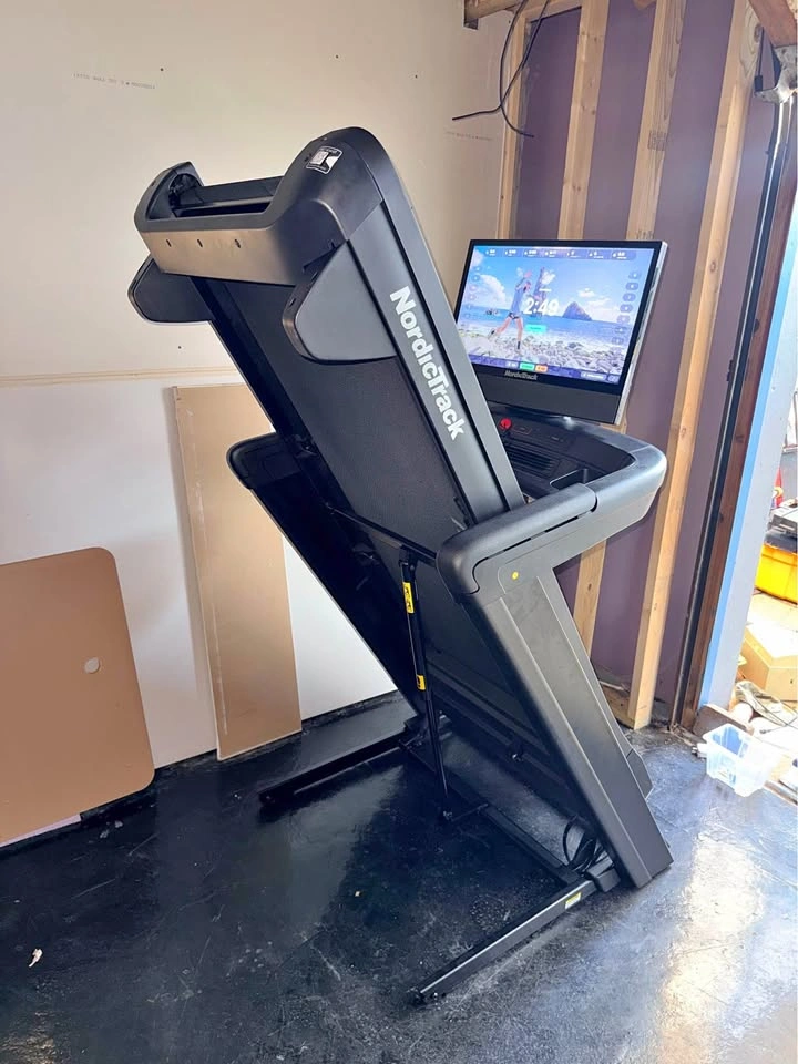 NordicTrack Commercial 2450 Treadmill