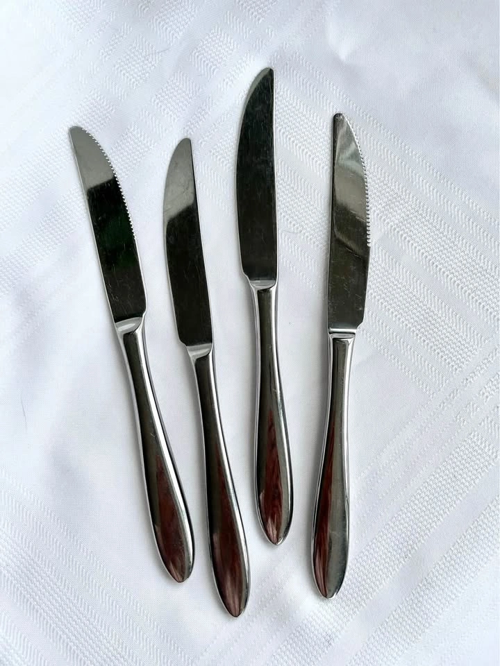 Browne Eclipse 18/10 stainless steel knives