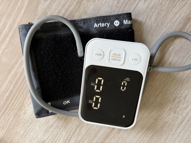Blood pressure monitor