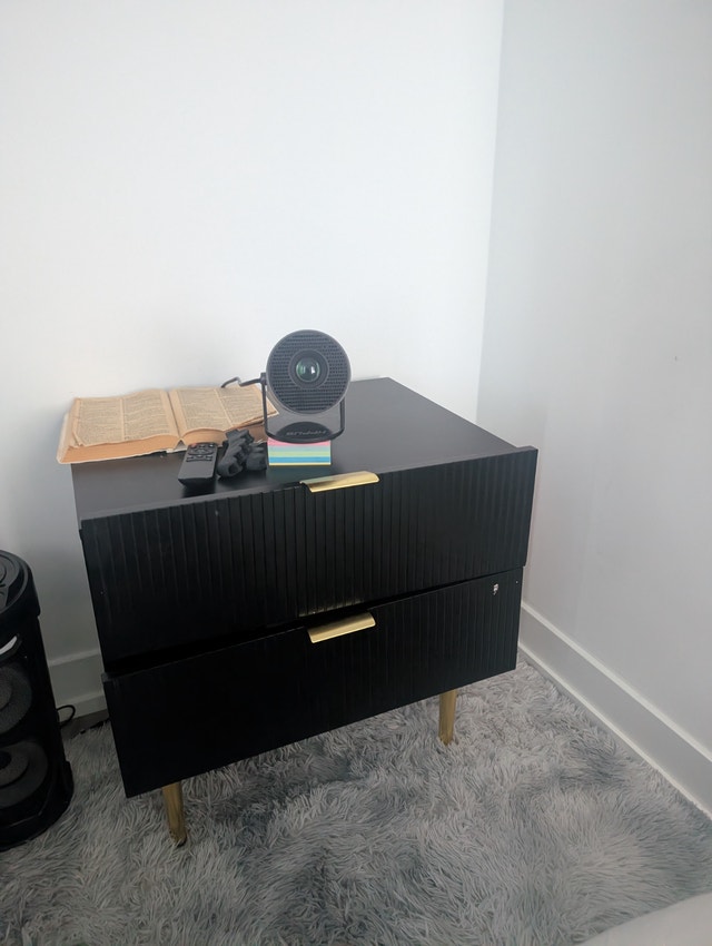 Selling Night table & dresser - photo 2
