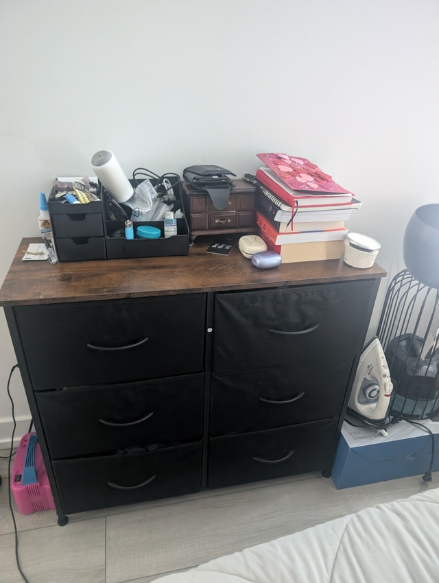 Selling Night table & dresser - photo 4