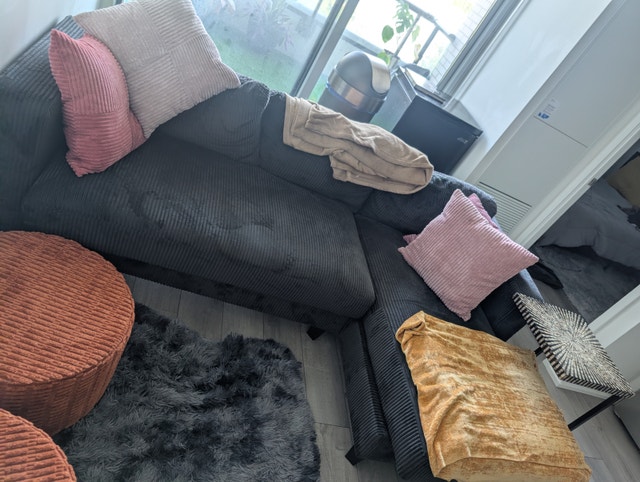 Selling corduroy couch