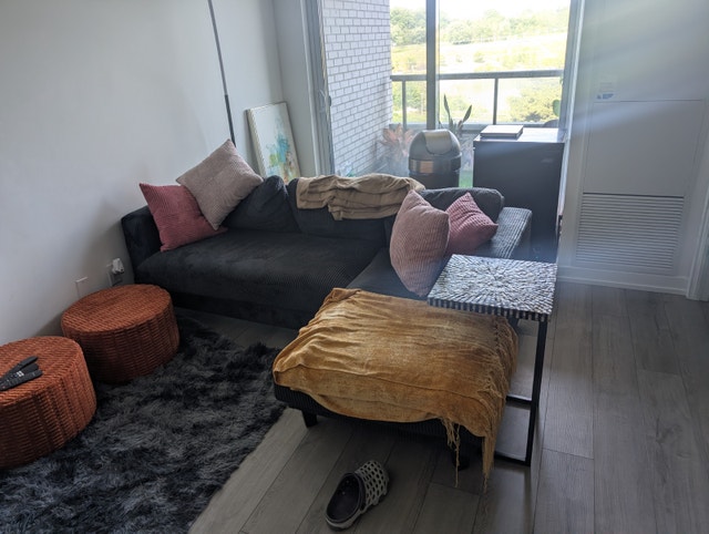 Selling corduroy couch - photo 2