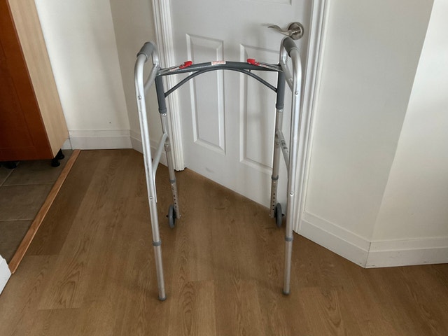 Adjustable Walker