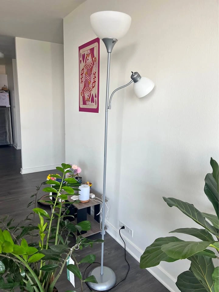Floor lamp