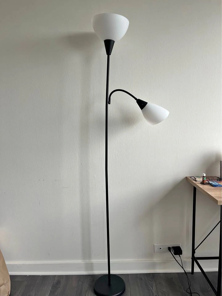 Floor lamp