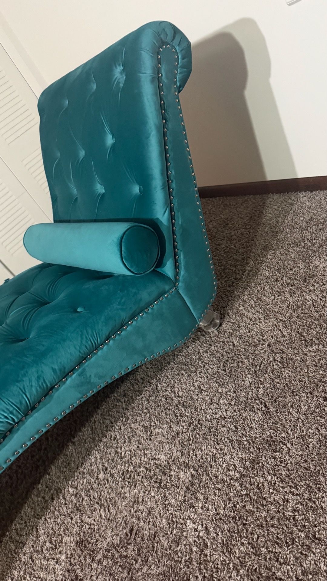 Teal Tufted Velvet Chaise Lounge Chair