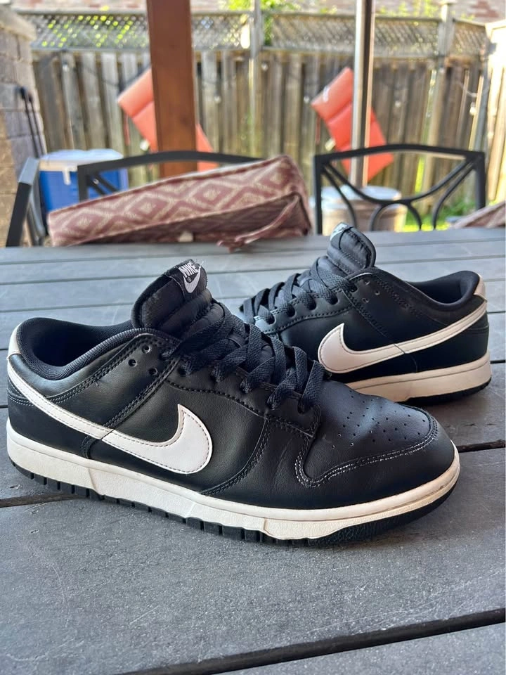 Nike Dunk Low Black Pandas