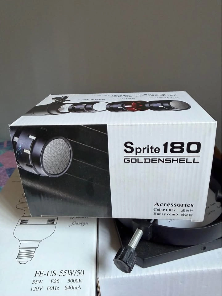 Studio Flash Lighting Kit: 3x 600Ws Strobes, Softbox & Meter - photo 4