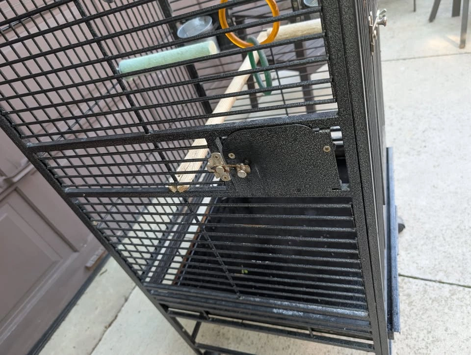 Bird Cage on wheels - photo 2