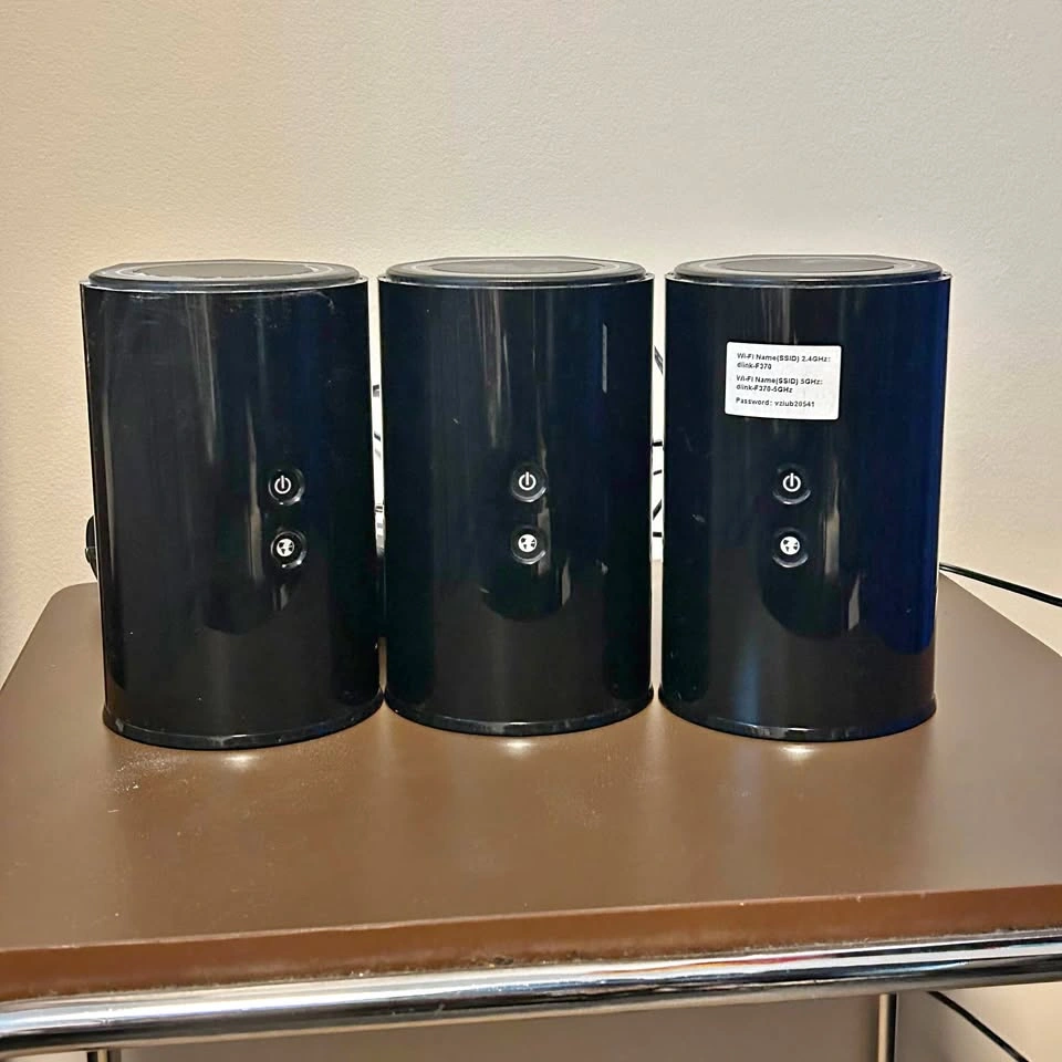 D-Link DIR-850L Wireless AC1200 Dual Band Cloud Routers (3)