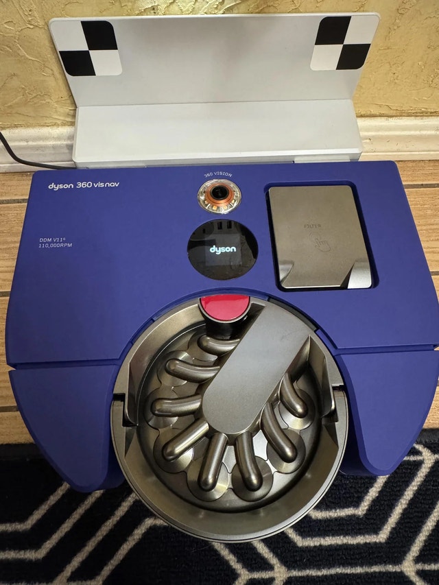 Brand New Dyson 360 VIS NAV Vacuum