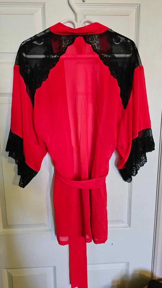 La Senza Red & Black Lace Sheer Kimono Robe - Size S/M - photo 2