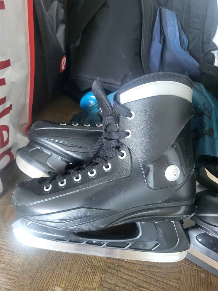 Like new Ice Skates - photo 3
