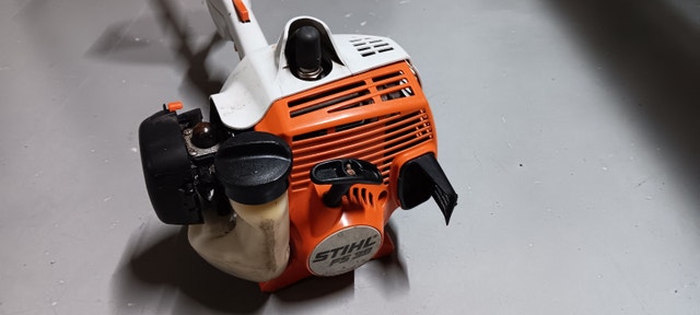 Stihl - FS 38 weedwhacker - photo 3