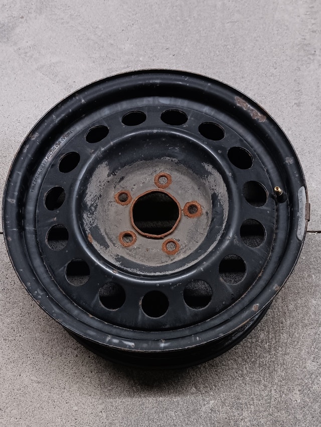 2016 Chevrolet Malibu steel rims (4)