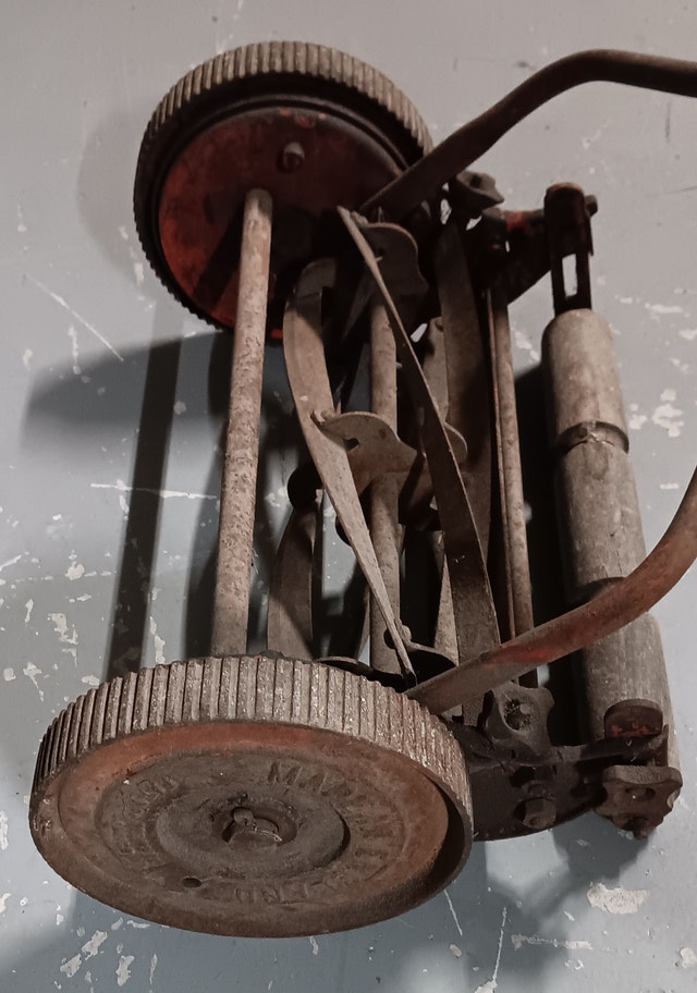 Antique reel push mower - photo 2