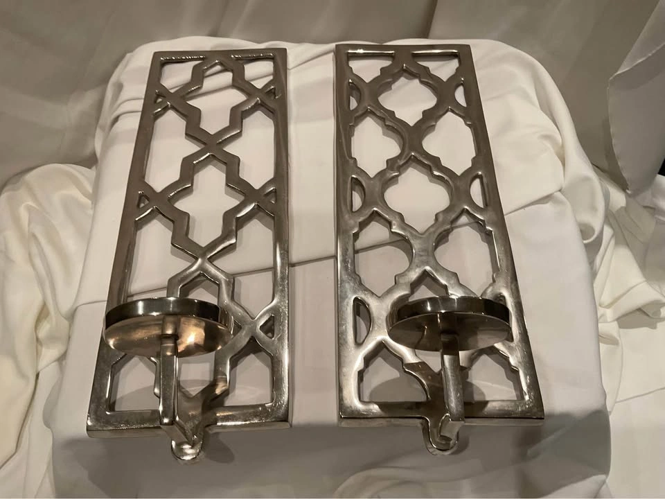 Pair of Silver Contemporary Wall Sconces - photo 3