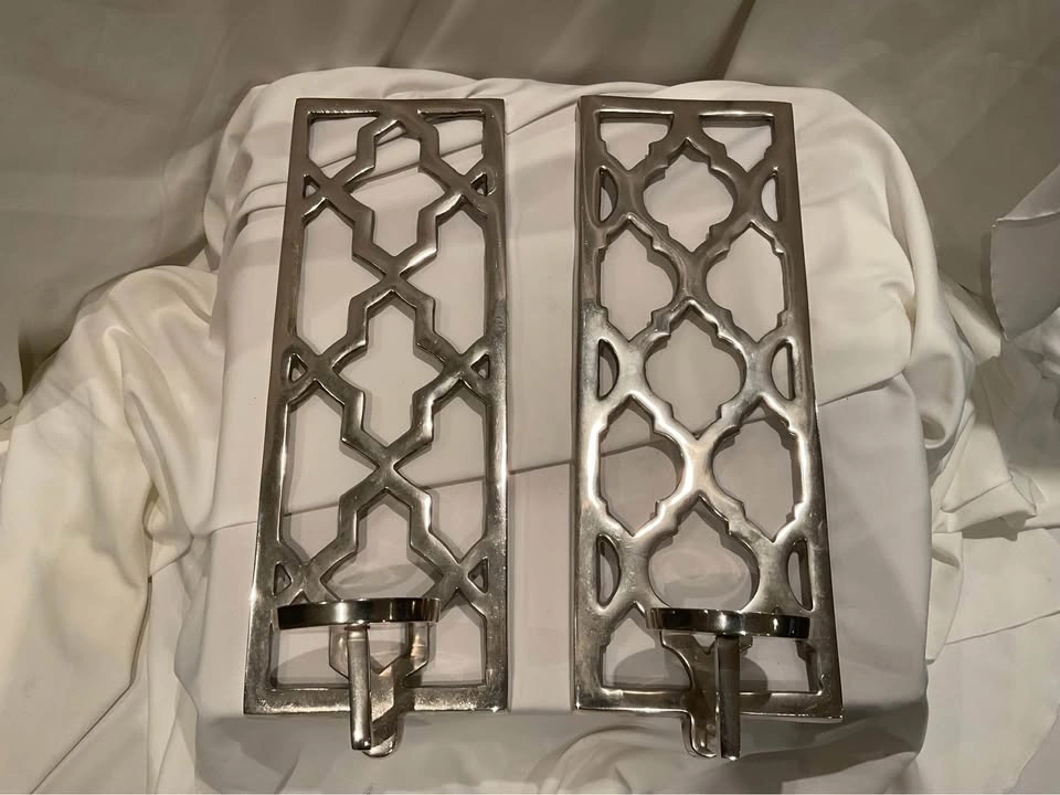 Pair of Silver Contemporary Wall Sconces - photo 4