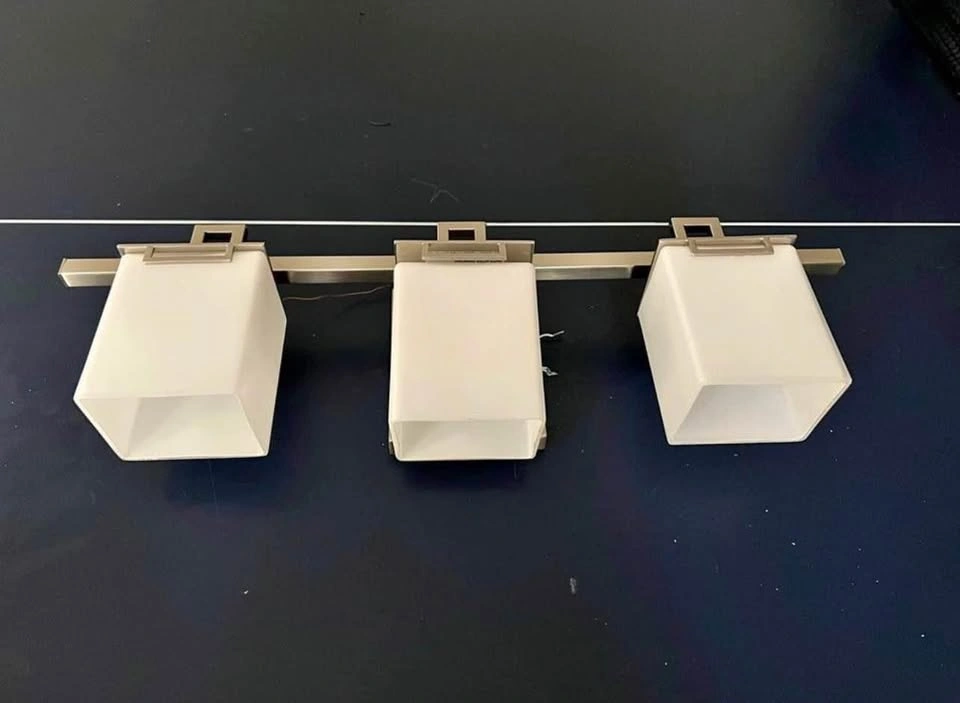 Modern Vanity Light - photo 2