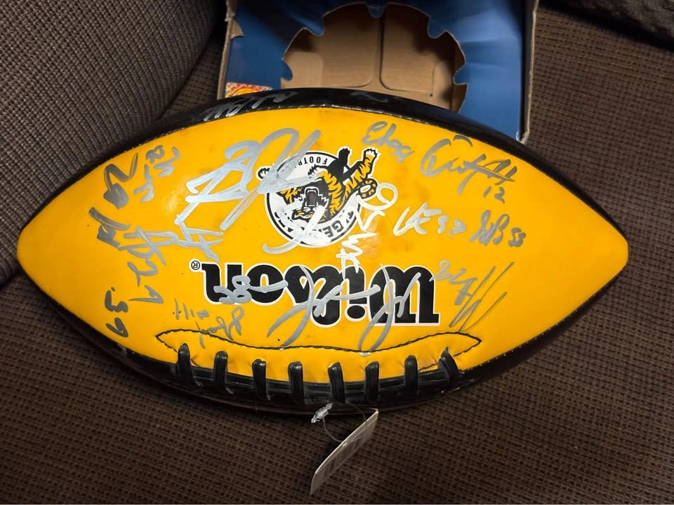 Vintage CFL Hamilton Tiger-Cats SIGNED Wilson Football - photo 5