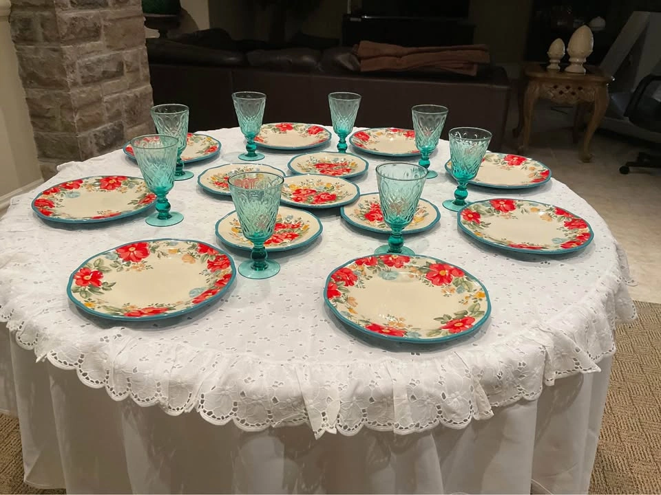 Pioneer Woman Vintage Dinner Plates, Salad Plates & Glasses - photo 4