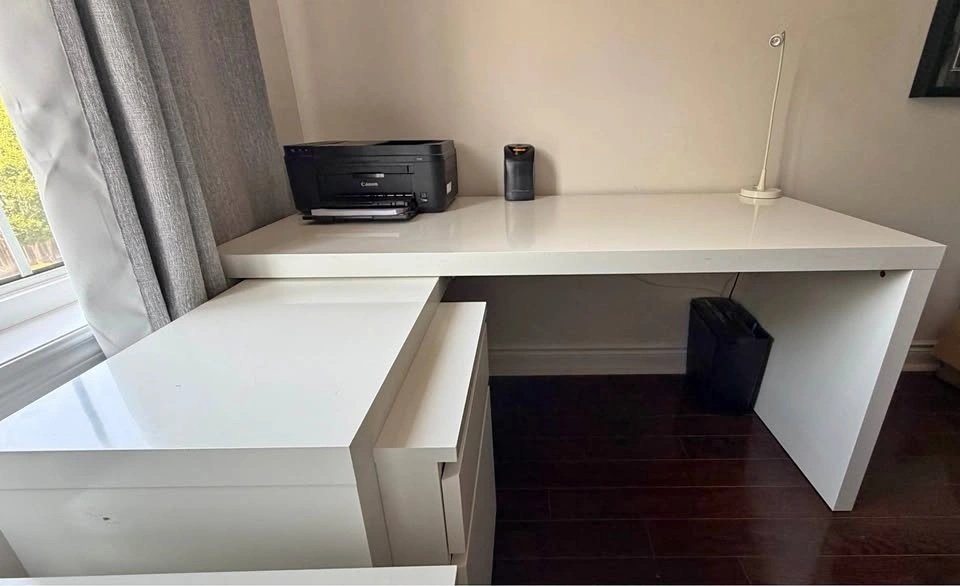 L-Shaped Desk with Drawer