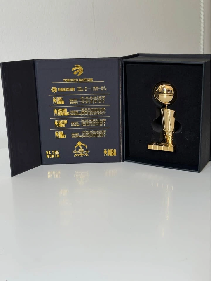 Toronto Raptors 2019 Mini Championship Trophy Replica - photo 2