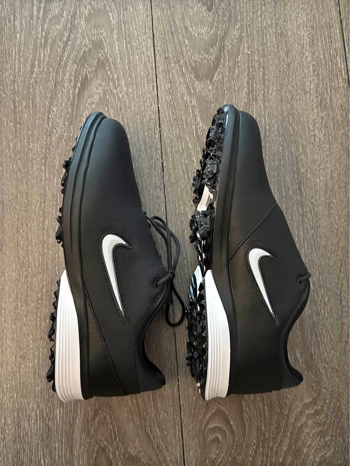 Nike Victory Tour 4 (golf shoes)