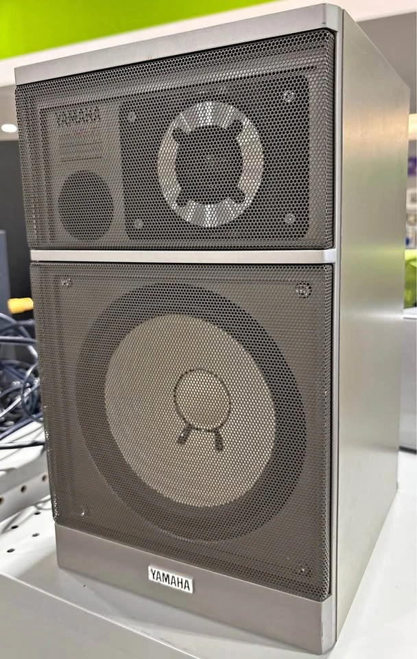 Single Yamaha NS-77 Bookshelf Speaker - Made in Japan