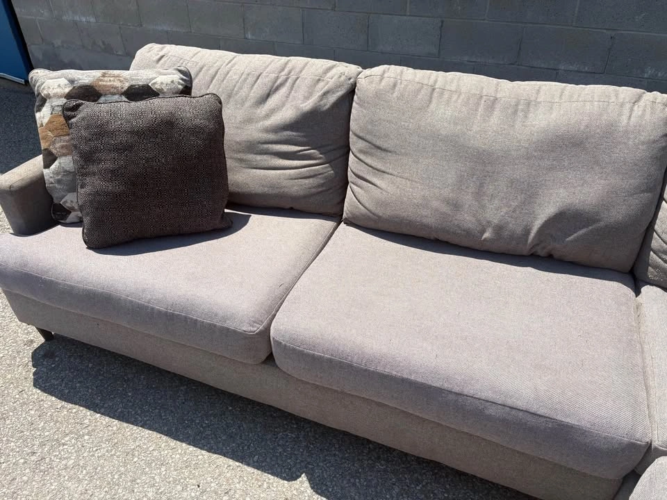 Grey Large Sectional Sofa with Chaise - Free Delivery - photo 5