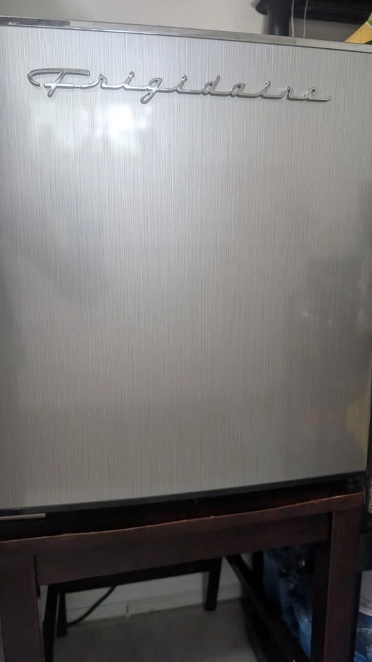 Frigidaire 1.6 Cu. Ft. Mini Refrigerator - photo 4