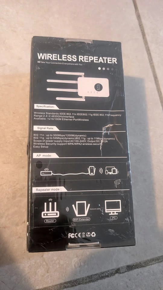 Wireless WiFi Repeater Extender – 4 External Antennas