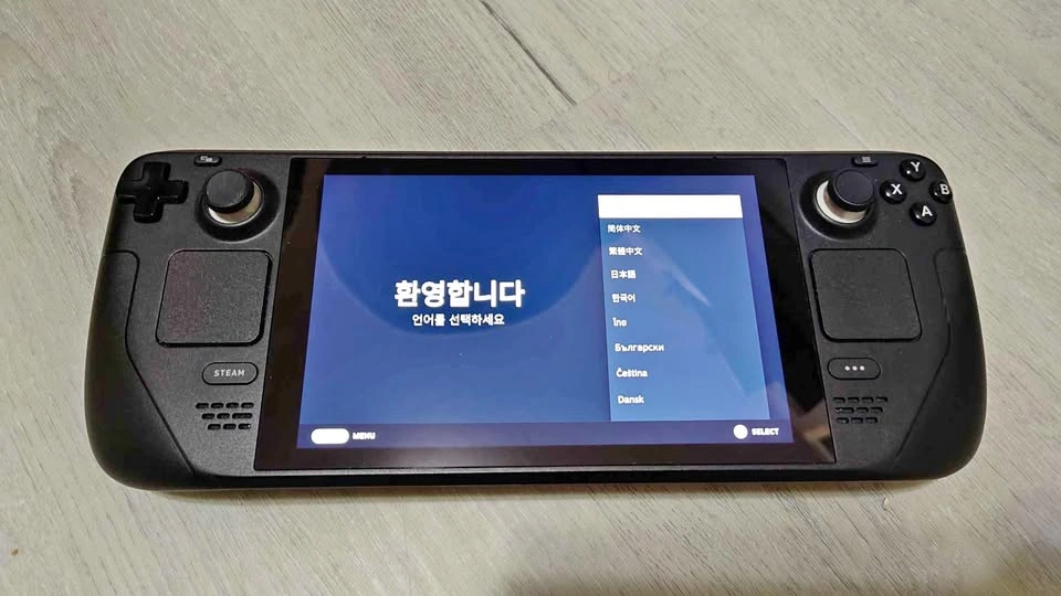Steam Deck LCD Sell or Trade (64GB + Dock + Case Bundle)