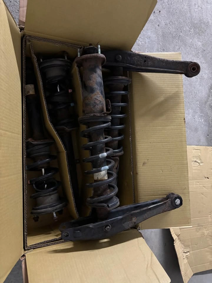 Used shocks/struts for 2006 Lexus IS350 RWD - photo 3