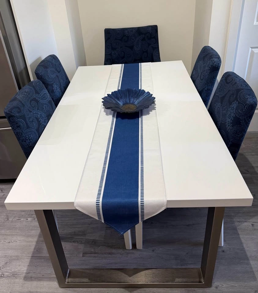 Modern extendable dining table - photo 2